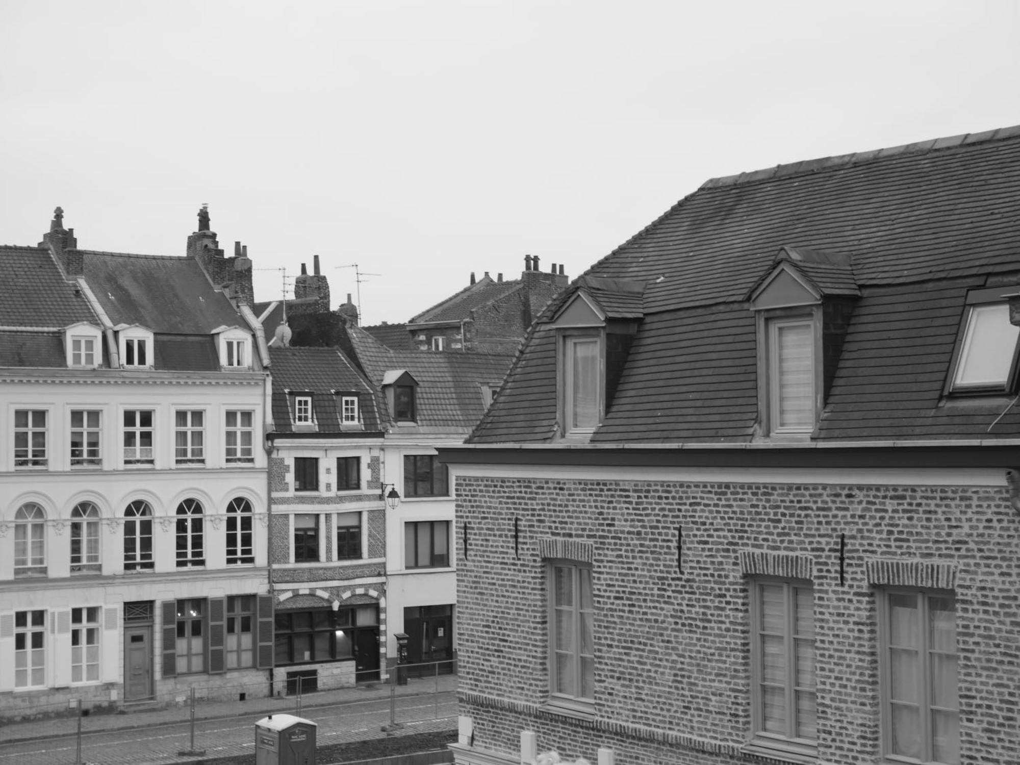 Au Chat Qui Dort Lille - Archives 18 Стая снимка